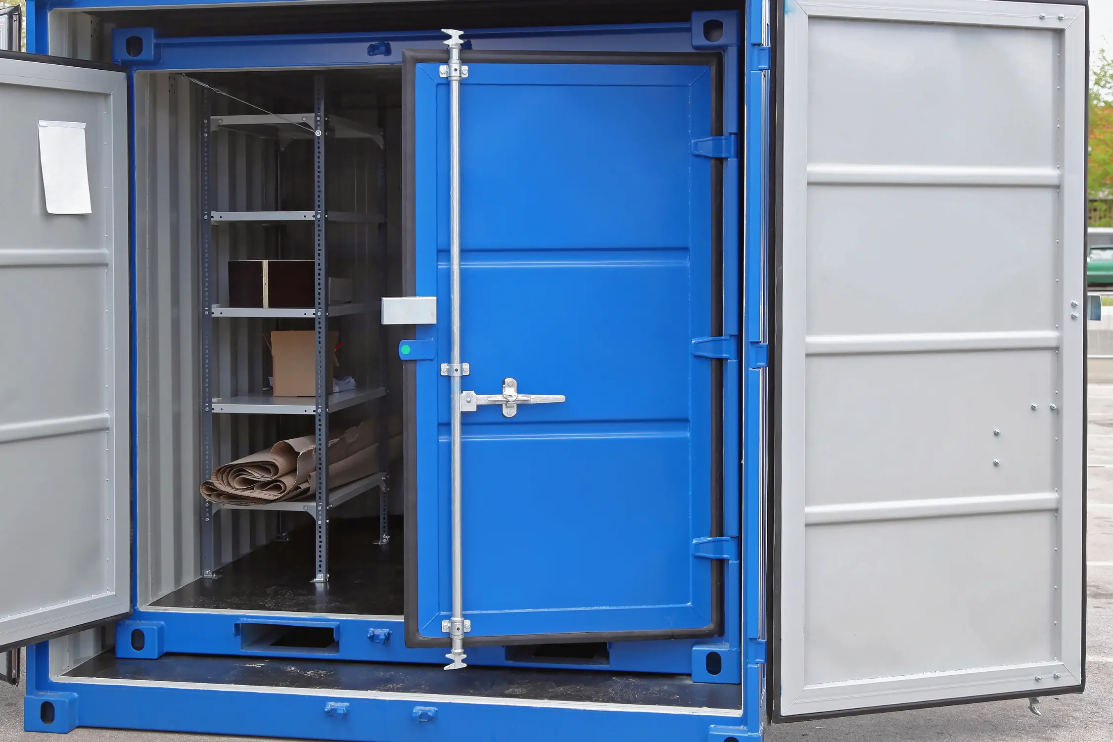 Container devanning in Ripon